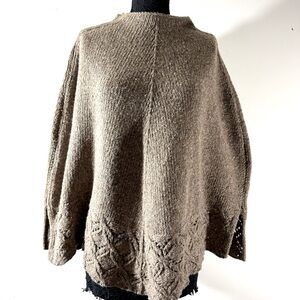 Sutton Studio Wool blend Tan poncho